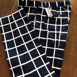 The Gap NWT slim cropped pant size 6